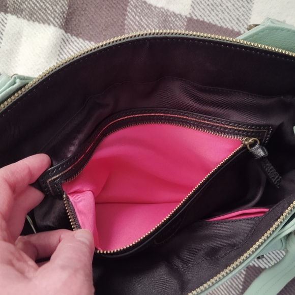 The Sak Kori Purse - Picture 14 of 16